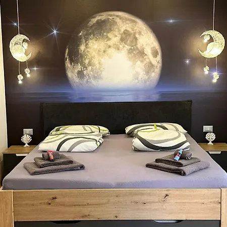 Sweetmoonfull * Merano
