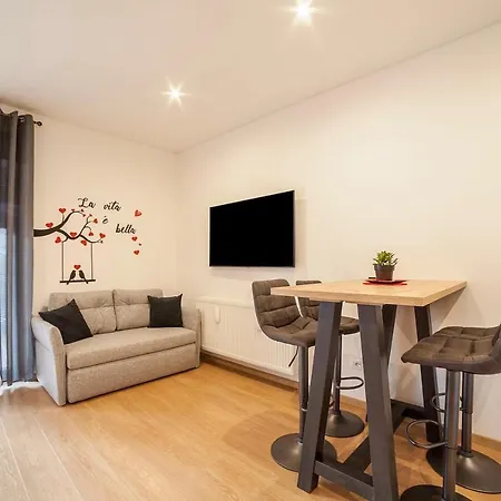 Sweetmoonfull מראנו